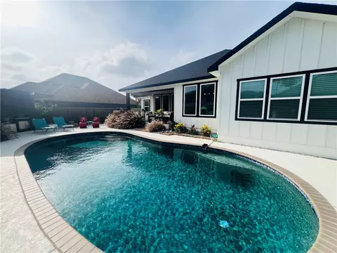 13849 Hawksnest Bay Dr, Corpus Christi, TX 78418