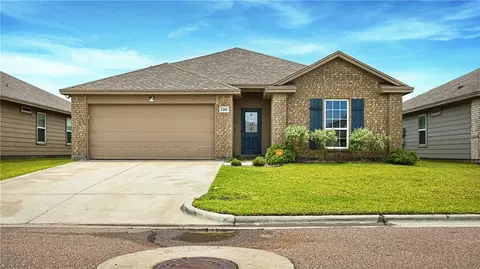 1261 Thames Chase Dr, Corpus Christi, TX 78415