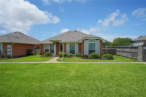 2300 Naples Dr, Ingleside, TX 78362