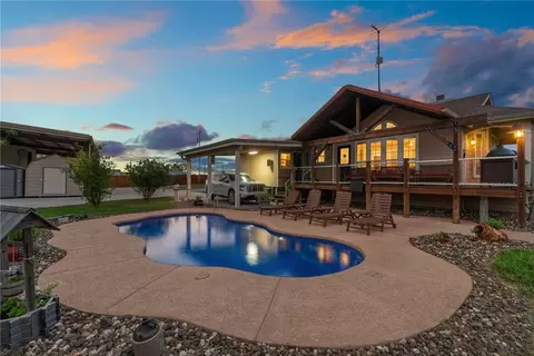 318 County Road 3032, Orange Grove, TX 78372