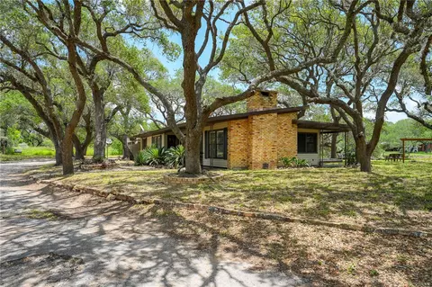1820 Kenney Ln, Ingleside, TX 78362