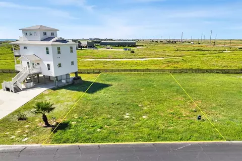 137 Beach View Dr, Port Aransas, TX 78373