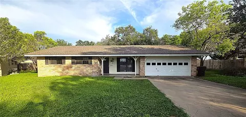 235 N Pasadena Dr, Kingsville, TX 78363
