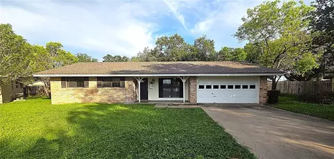 235 N Pasadena Dr, Kingsville, TX 78363