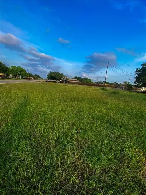 0 E 3rd St N Grape Ave St, Bishop, TX 78343 photo 2