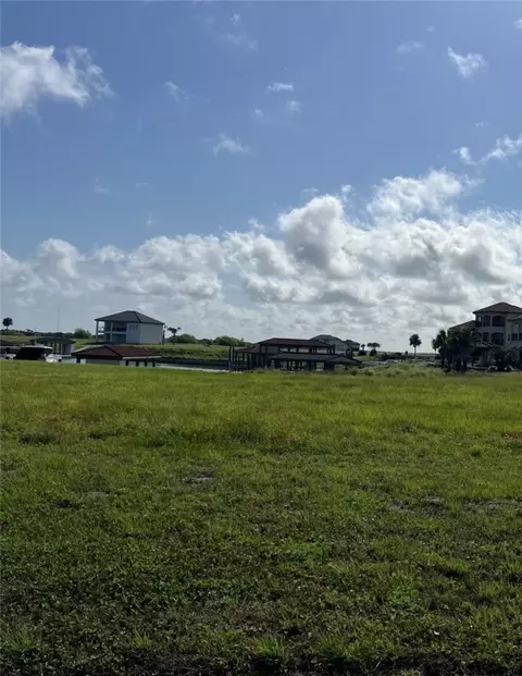 168 Chateau Way, Port O'connor, TX 77982