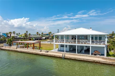204 Bayshore Dr, Ingleside, TX 78362