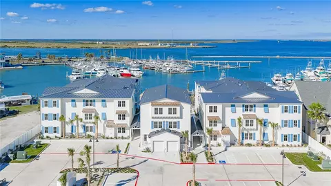 136 W Cotter Ave #26, Port Aransas, TX 78373