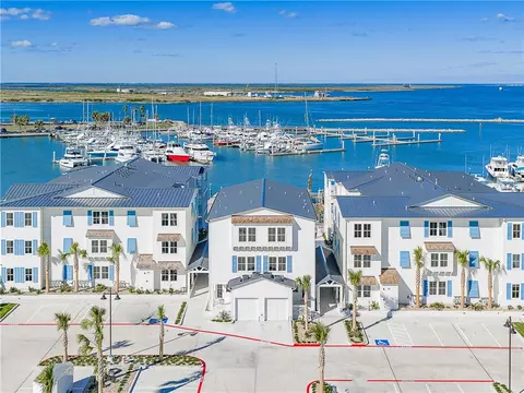 136 W Cotter Ave #26, Port Aransas, TX 78373