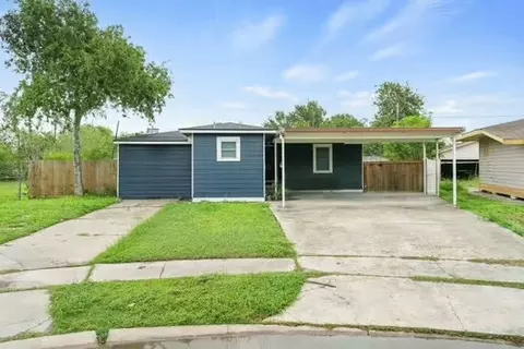 4714 Queen Dr, Corpus Christi, TX 78415