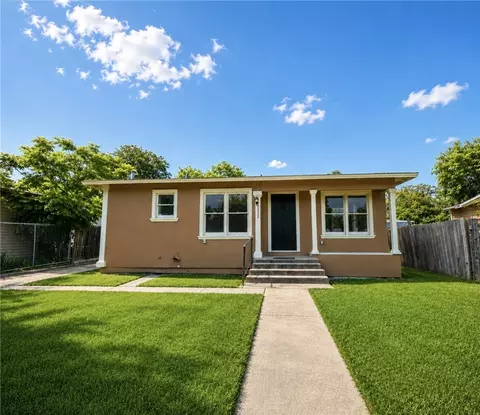 1532 Daytona Dr, Corpus Christi, TX 78415