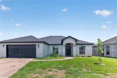 6906 Windy Cove Cir, Corpus Christi, TX 78414