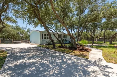 1011 N Racine St, Rockport, TX 78382