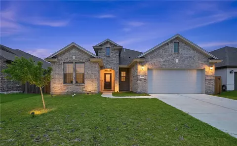 7710 Hulk Dr, Corpus Christi, TX 78414