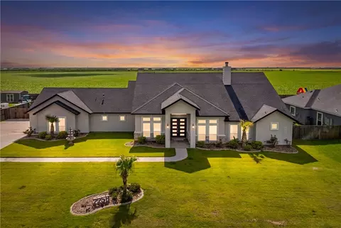 2258 Loxley Dr, Corpus Christi, TX 78415