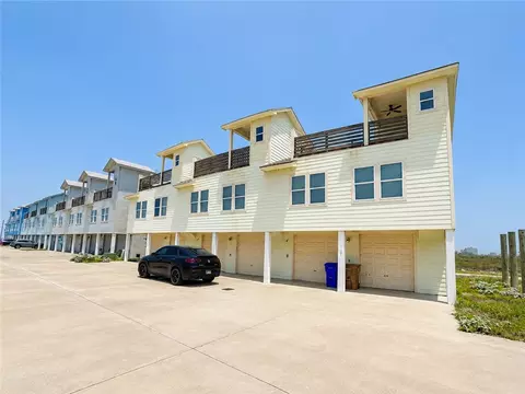 122 W Palm Beach Dr, Port Aransas, TX 78373