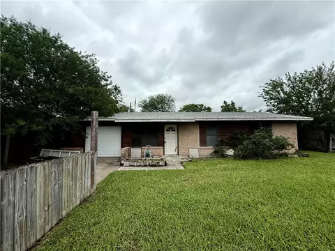 1610 E Fordyce Ave, Kingsville, TX 78363