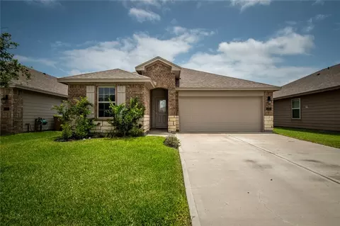 1241 Carnaby St, Corpus Christi, TX 78415