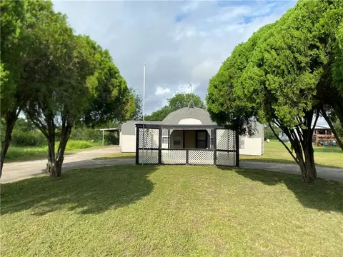 297 Vista Dr, Sandia, TX 78383