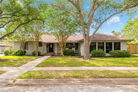 429 Bermuda Pl, Corpus Christi, TX 78411