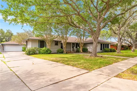 429 Bermuda Pl, Corpus Christi, TX 78411