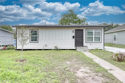 1445 Buenos Aires St, Corpus Christi, TX 78417