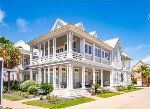 117 Center Ln, Port Aransas, TX 78373
