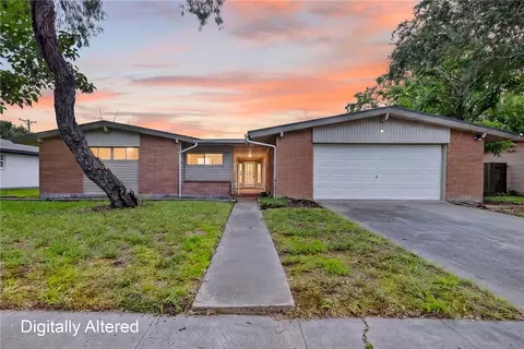3330 Casa Rosa Dr, Corpus Christi, TX 78411