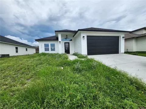 8121 Berenstain Dr, Corpus Christi, TX 78414