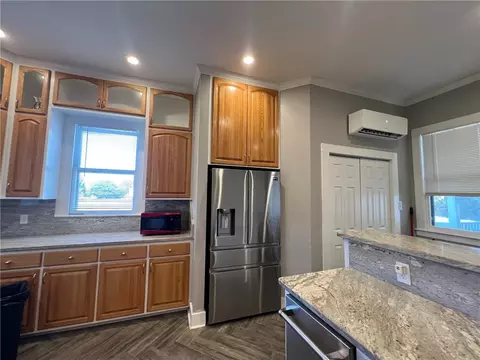 Kitchen - 909 Power St, Refugio, TX 78377 photo 4 of 6