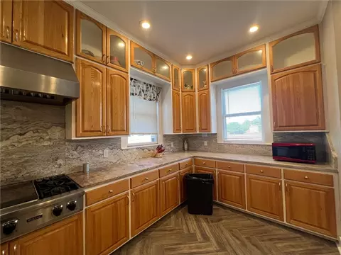 Kitchen - 909 Power St, Refugio, TX 78377 photo 3 of 6