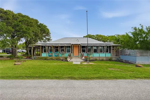 113 Palmetto Ave, Fulton, TX 78358
