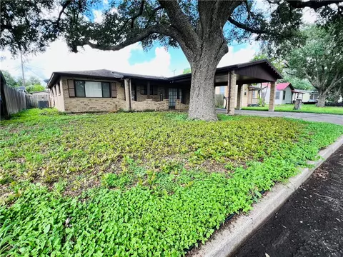 762 Glendale St, Alice, TX 78332