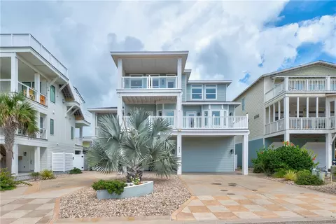 853 Oceanside Dr, Port Aransas, TX 78373