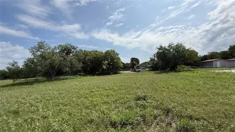 1007 S Washington, Beeville, TX 78102