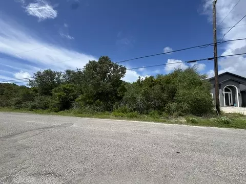 1755 Mooney Ln, Ingleside, TX 78362