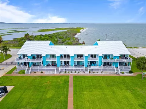 2292 N Fulton Beach Rd #704, Rockport, TX 78382
