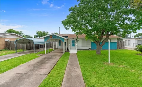 4706 Prinston Dr, Corpus Christi, TX 78411
