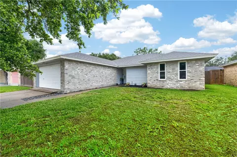 2814 Erie Dr, Corpus Christi, TX 78414