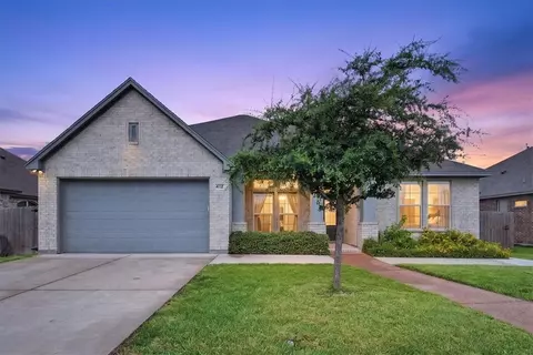 412 Gulfton Dr, Portland, TX 78374