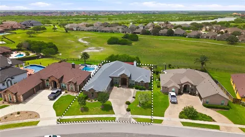 6410 Coronation Dr, Corpus Christi, TX 78414