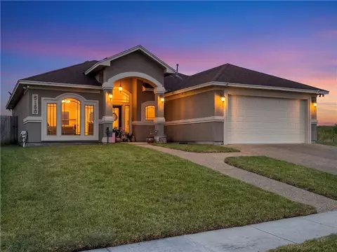 8130 King Henry Pl, Corpus Christi, TX 78414