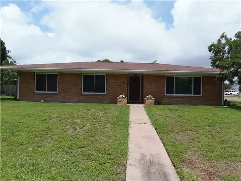 141 Georgia Pl, Portland, TX 78374
