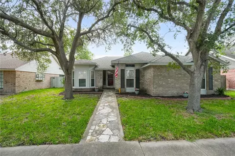 7218 Diamond Ridge Dr, Corpus Christi, TX 78413