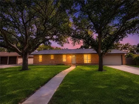 10741 Larkwood St, Corpus Christi, TX 78410