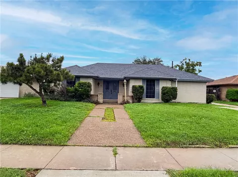 3710 Kingston Dr, Corpus Christi, TX 78415