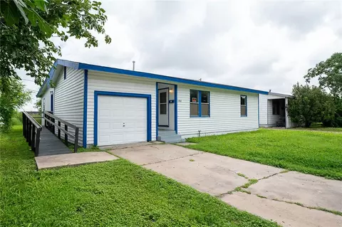 1702 Sycamore Pl, Corpus Christi, TX 78416