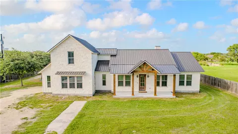 1056 Glenoak Dr, Corpus Christi, TX 78418