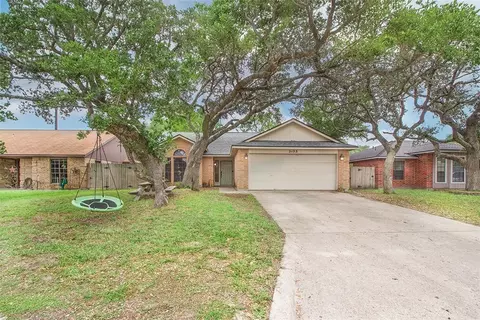 2155 Spring Park Dr, Ingleside, TX 78362