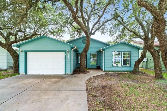 105 Pecan Harbor St, Rockport, TX 78382
